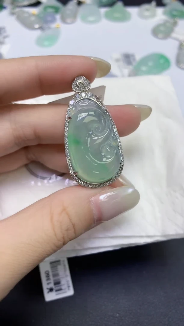 颈饰未镶嵌翡翠天然缅甸翡翠A货多样性发一件