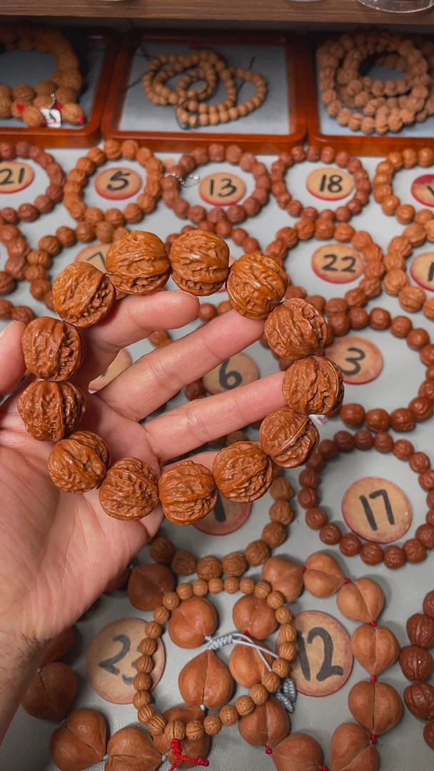 文玩核桃手串老树京八棱23mm