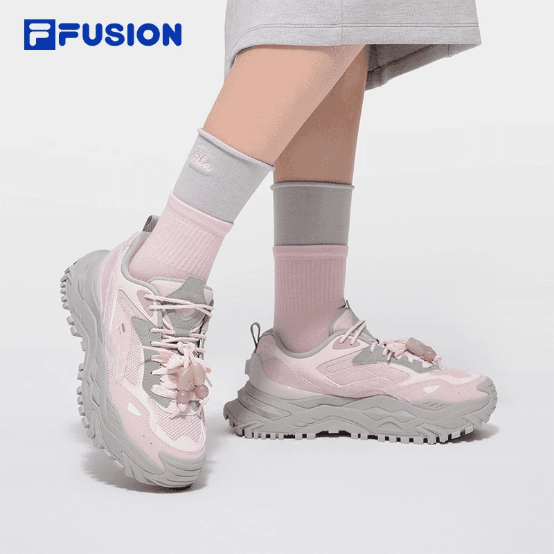 FILA FUSION【硬糖鞋】冬季保暖厚底增高情侣款老爹鞋T12W611001/M