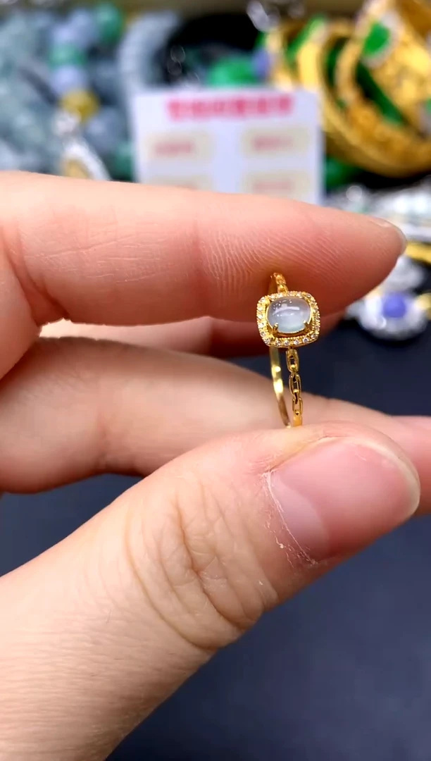 18K金镶嵌戒指翡翠81-中国好珍宝