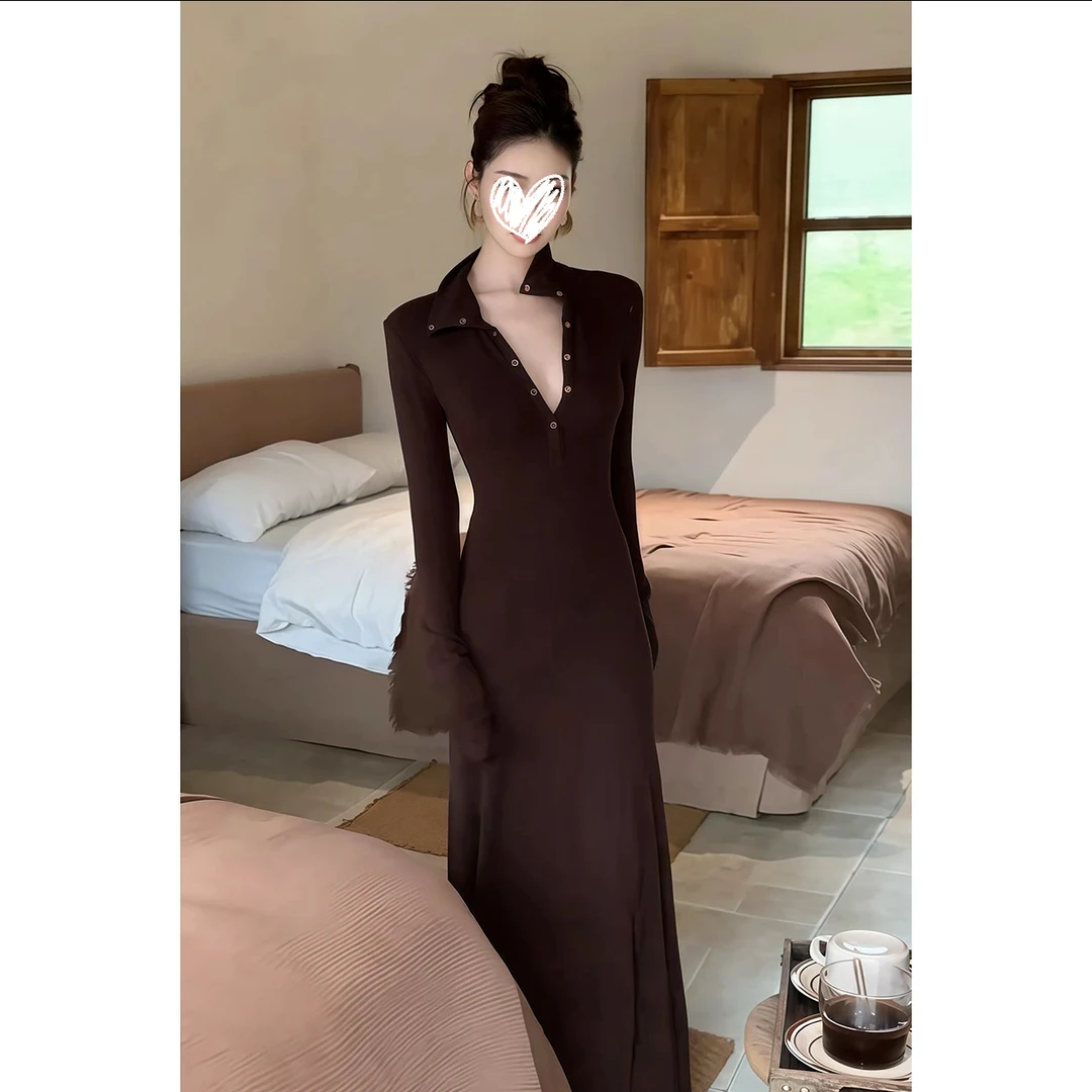纯欲风Polo领长袖连衣裙女2025早秋新款修身显瘦高级感包臀裙长裙