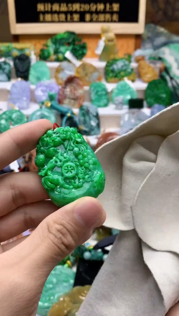 颈饰未镶嵌翡翠啊*天然A货翡翠