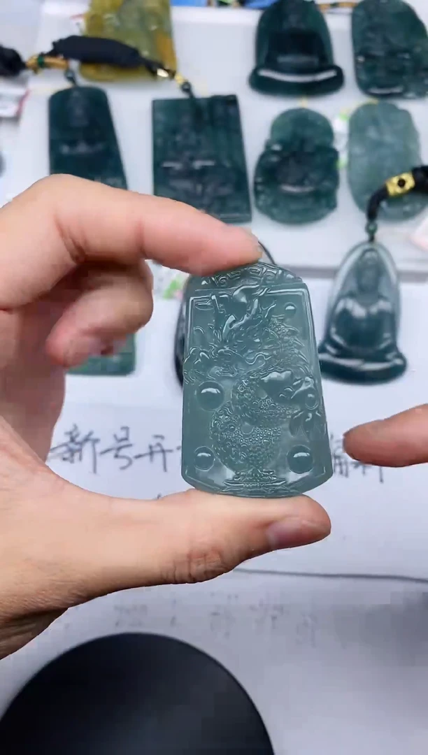 颈饰未镶嵌翡翠111