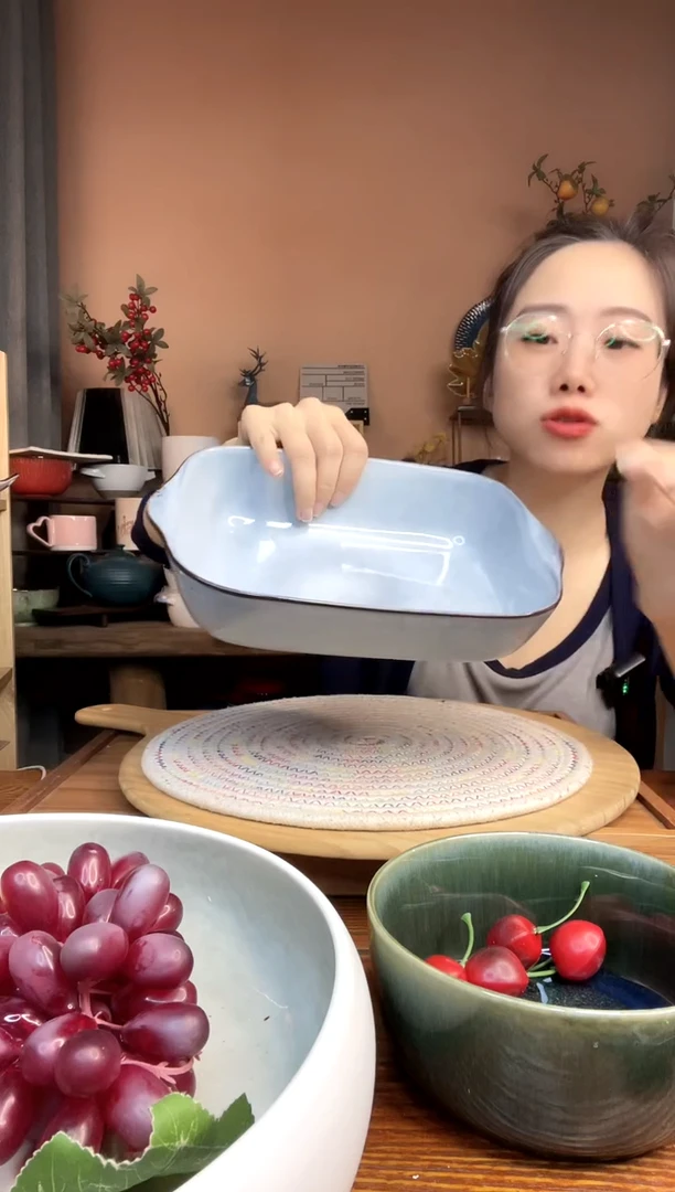 陶瓷10英寸复古风格双耳汤碗 微瑕疵
