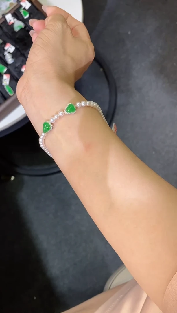 18K金镶嵌手串翡翠手串
