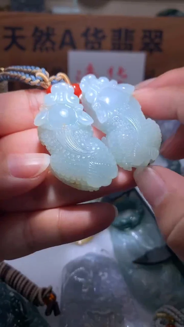 【闪购商品】翡翠颈饰未镶嵌保真天然A货翡翠