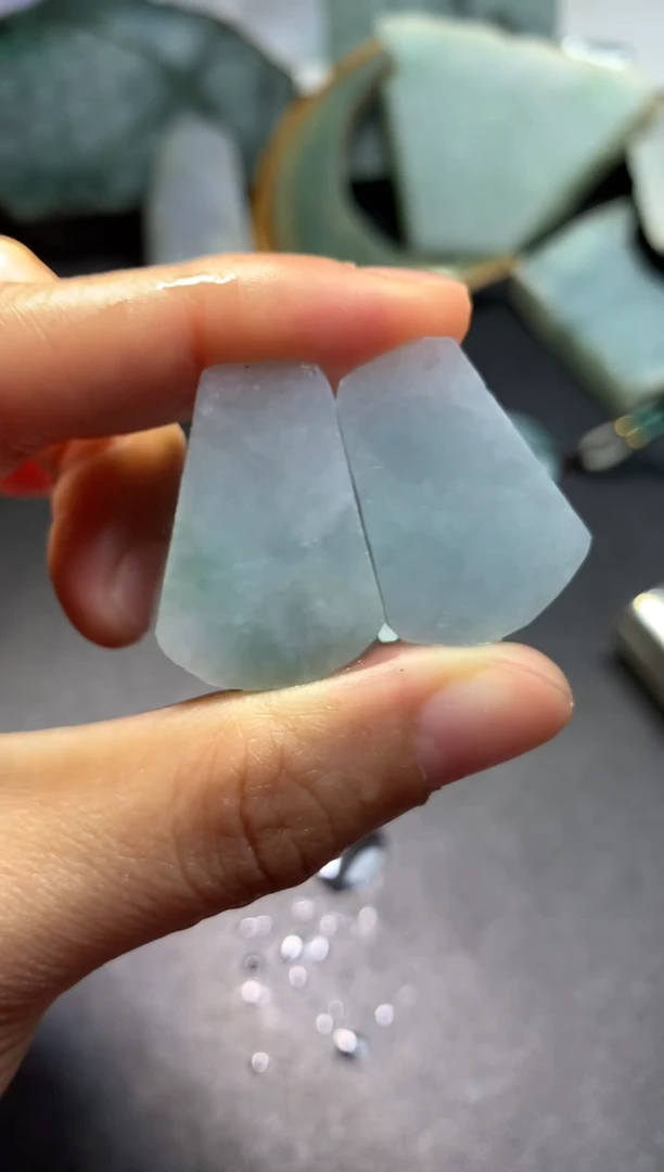 【闪购商品】翡翠颈饰未镶嵌料子