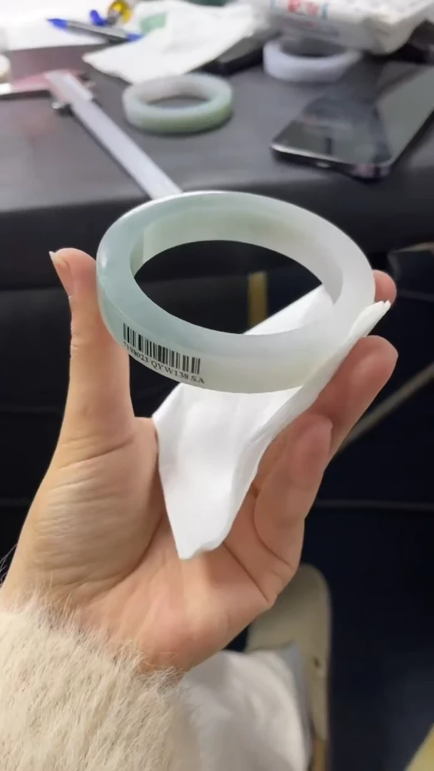 【闪购商品】定制翡翠手镯未镶嵌手镯DDS/发一件