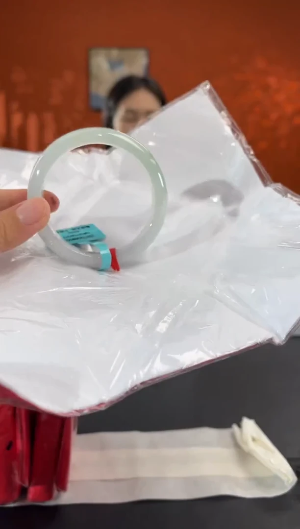 未镶嵌手镯翡翠C****n7