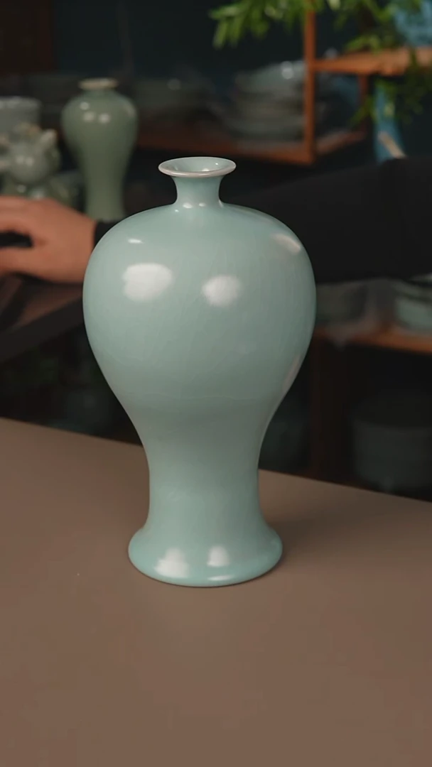 仿古天青梅瓶微暇