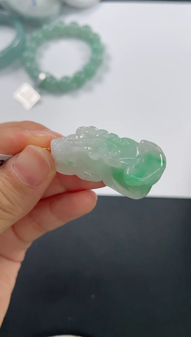 颈饰未镶嵌翡翠 7792