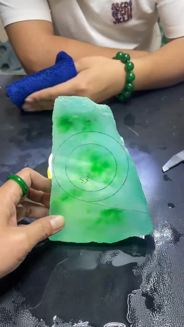 玉冰飘花边角毛坯