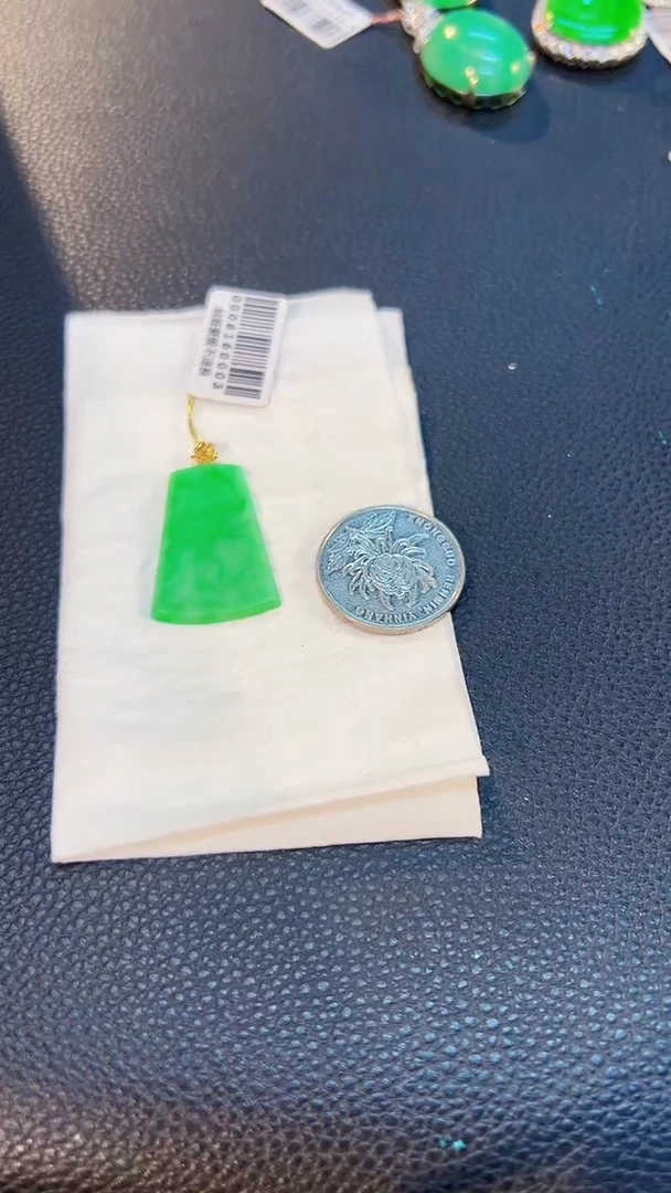 翡翠18K金镶嵌颈饰缅料A货/支持复检/一件