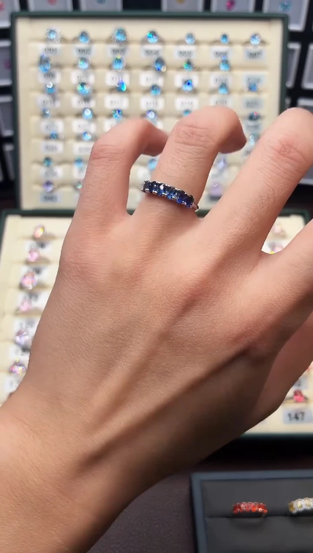 戒指蓝宝石银S925镶嵌111