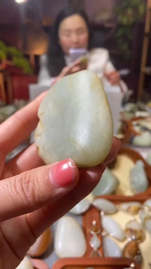 【闪购商品】和田玉把件未镶嵌和田玉吊坠挂件精美