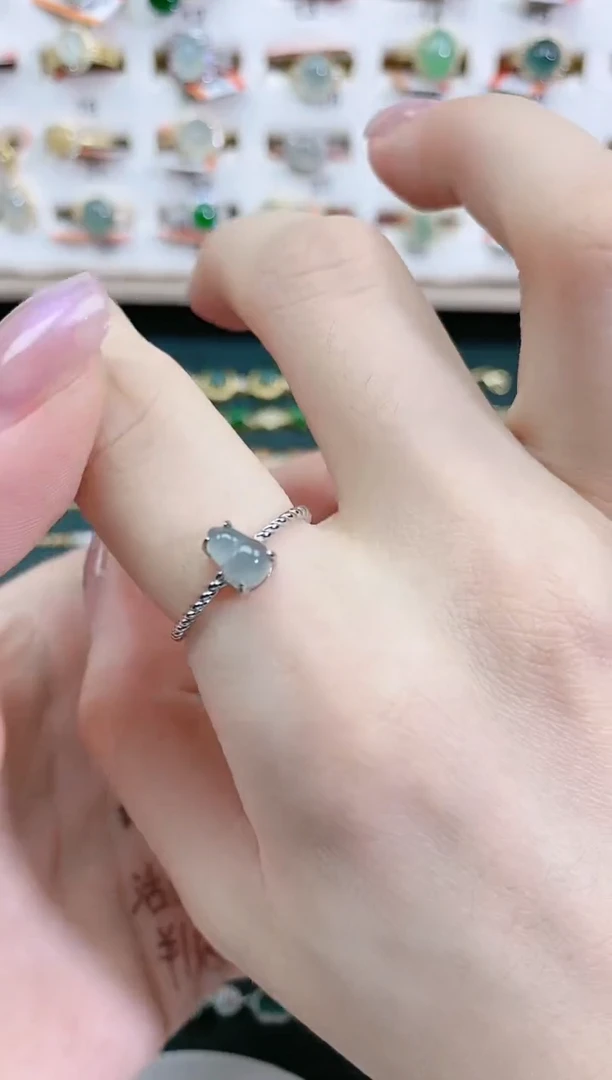 翡翠戒指银S925镶嵌天然翡翠