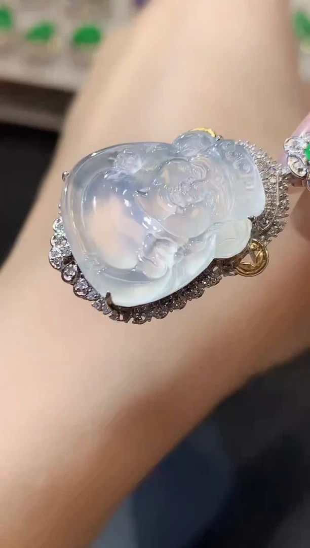 【闪购商品】翡翠吊坠(不含链)18K金镶嵌A34