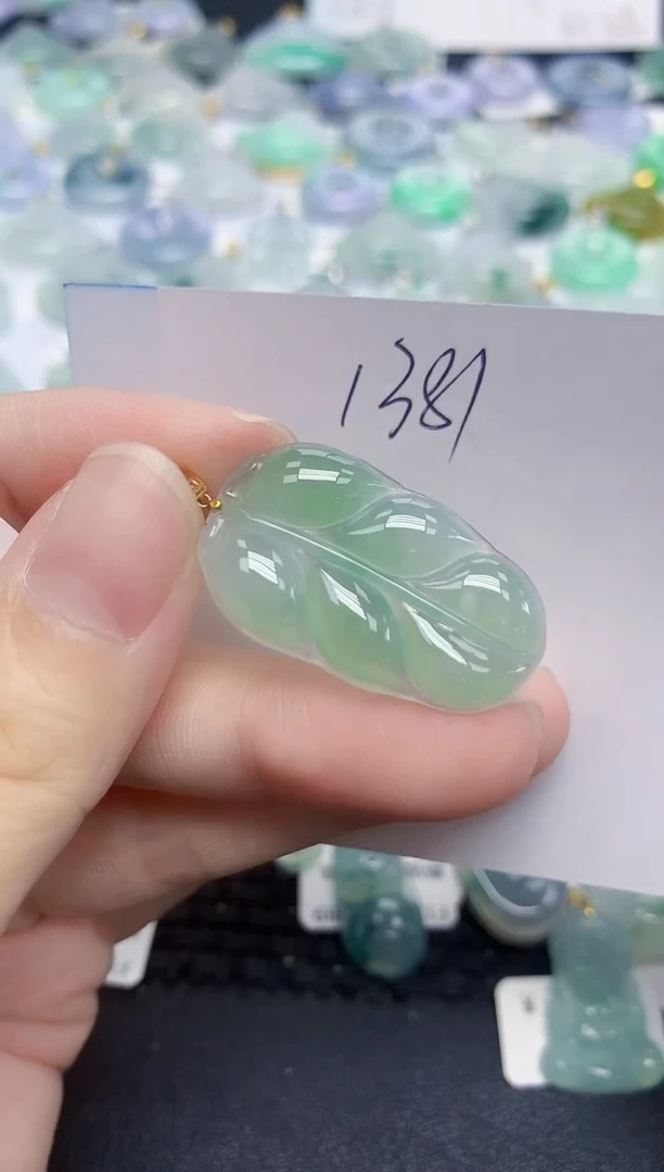 颈饰18K金镶嵌翡翠天然缅甸翡翠A货翡翠百元以上9元证书费自理