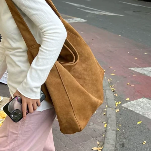 复古磨砂大容量托特包女2025新款高级感通勤单肩包慵懒软皮腋下包