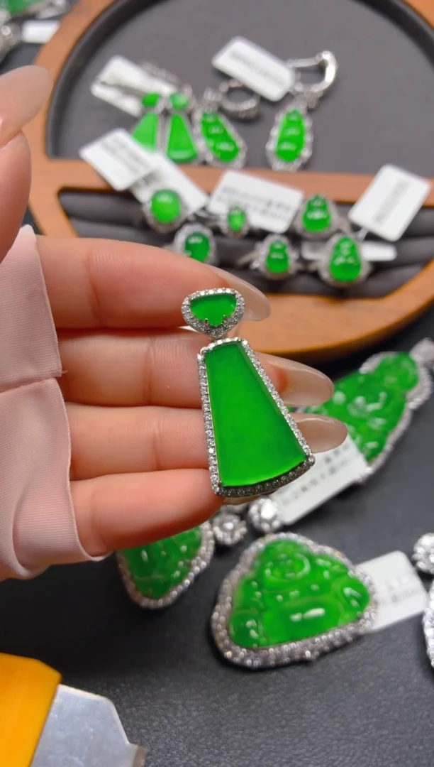 吊坠(不含链)银S925镶嵌翡翠1