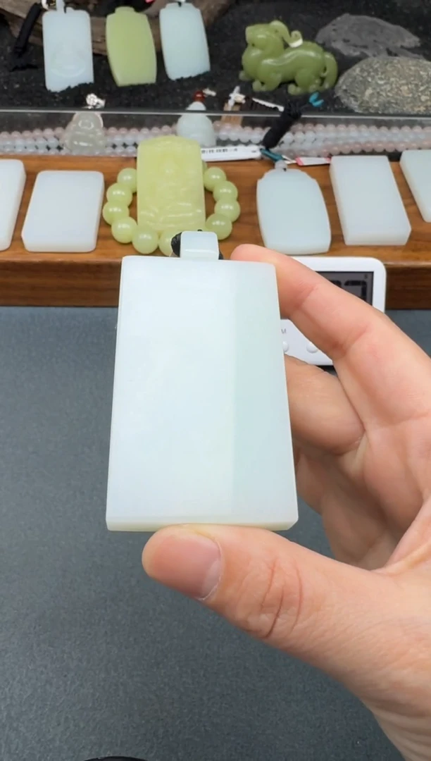 颈饰未镶嵌和田玉2