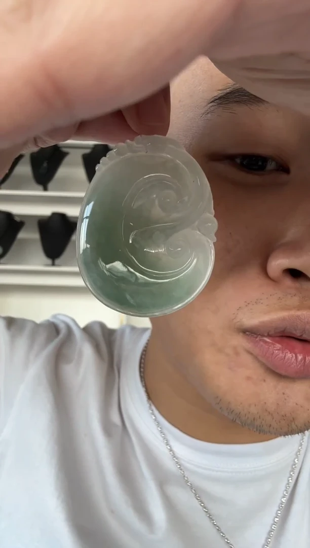 翡翠未镶嵌颈饰天然翡翠A货孤品一件