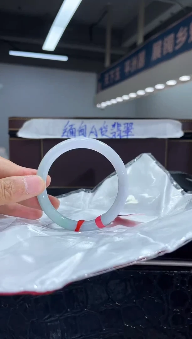 未镶嵌手镯翡翠2