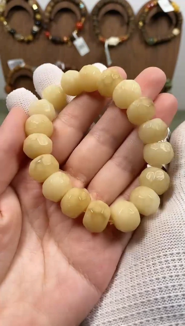 手串白玉菩提白玉菩提皮蛋灰10x15锤纹手串