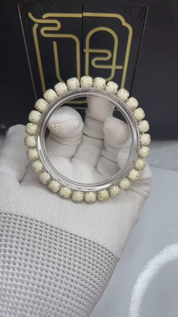 手串星月菩提小驼包8x7.c152