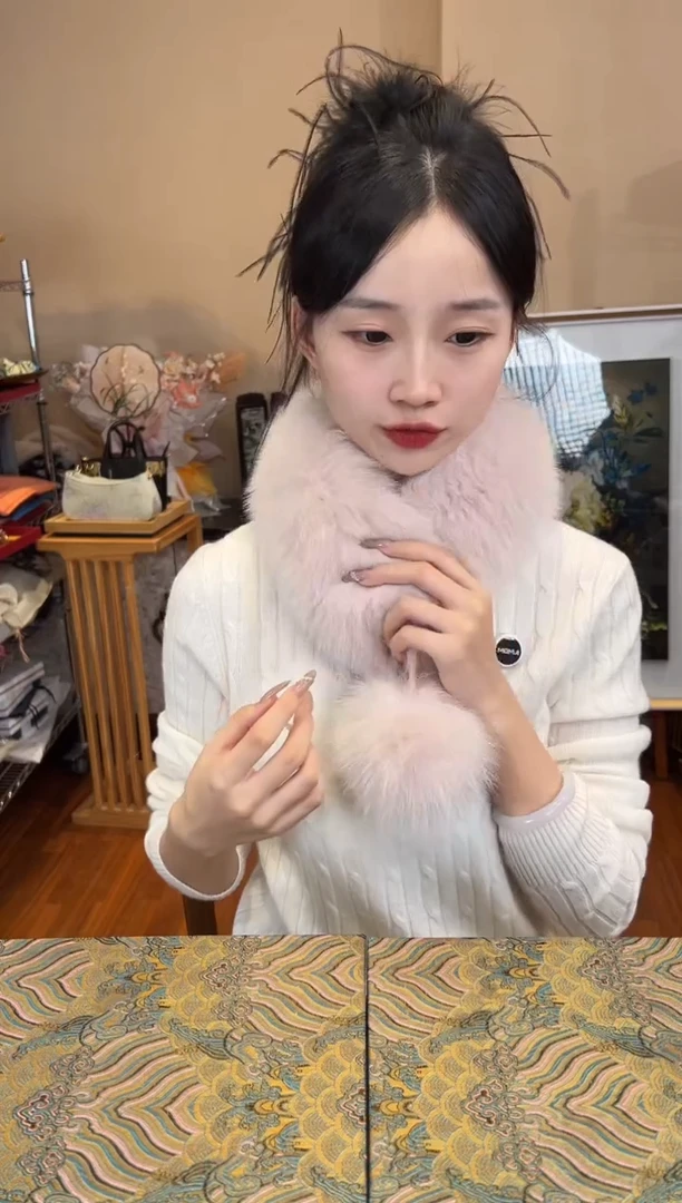 刺绣粉色 狐狸毛+兔毛围脖