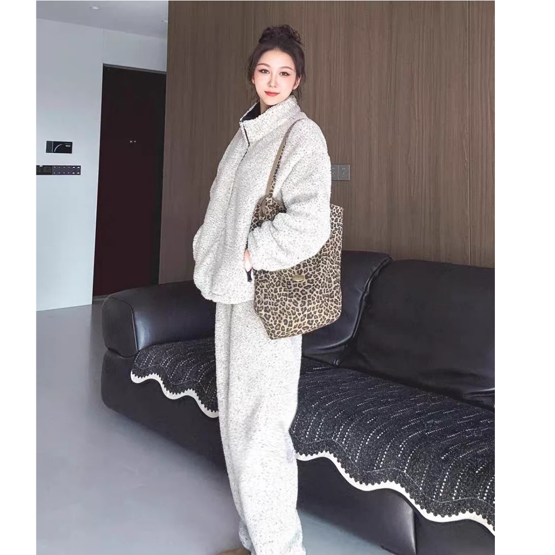 秋冬新款简约立领加绒加厚休闲套装洋气冬季可外穿家居服睡衣网红