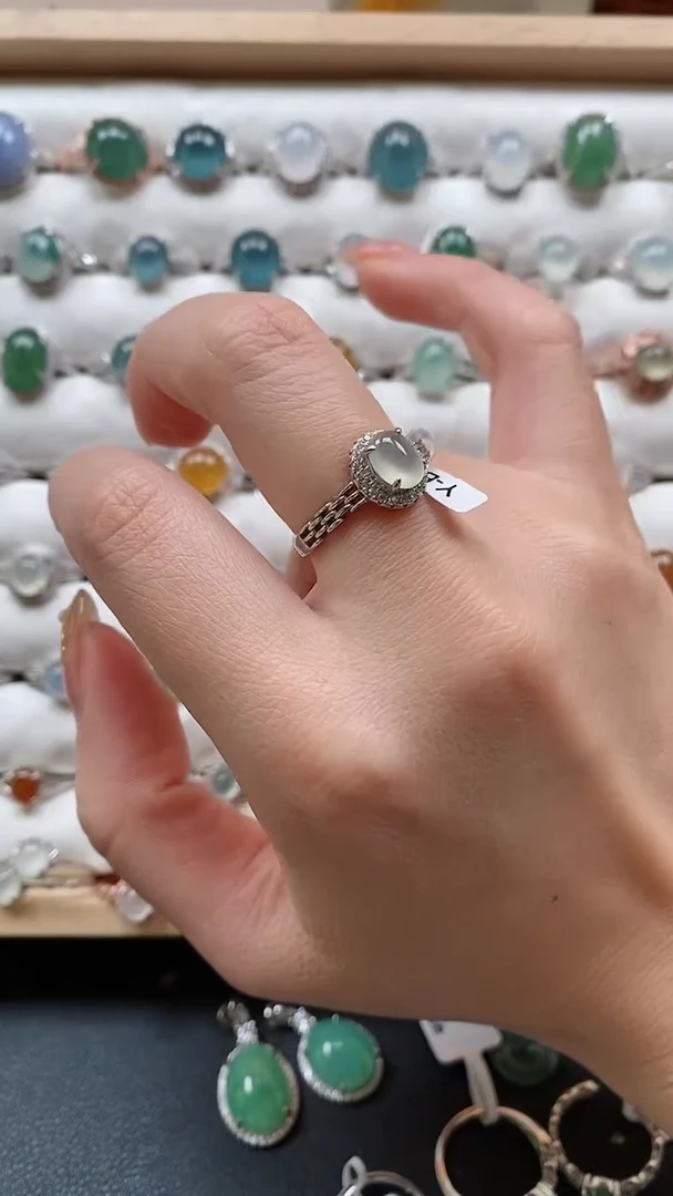 【闪购商品】翡翠戒指银S925镶嵌一物一证一礼盒