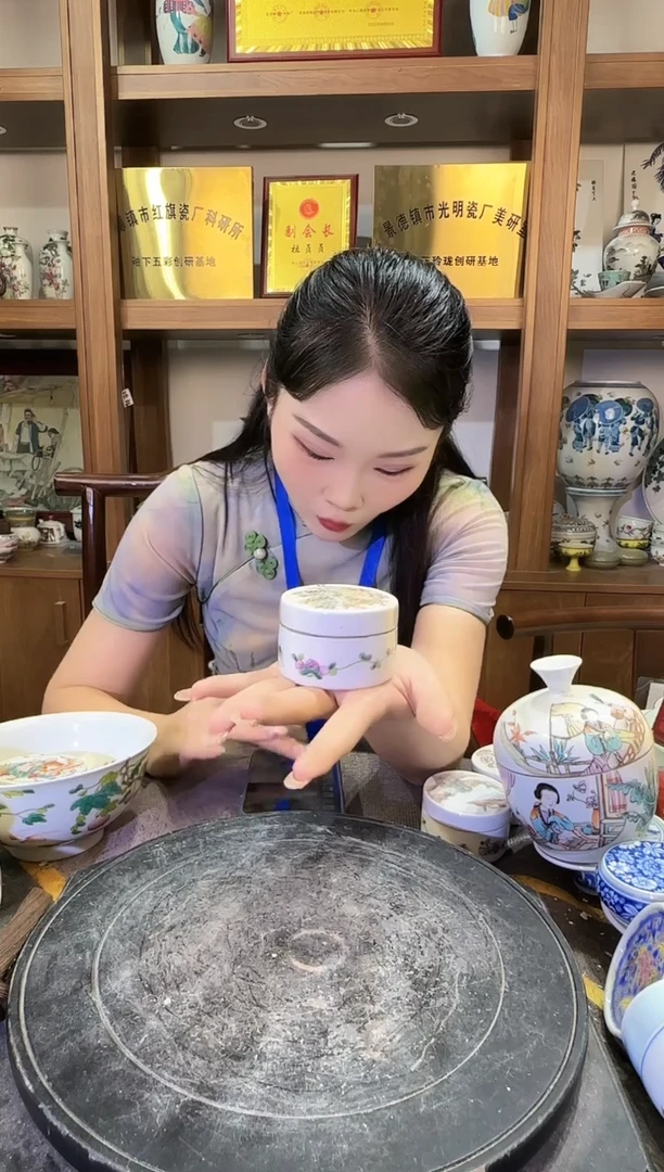 摆件B011景德镇制陶瓷一件