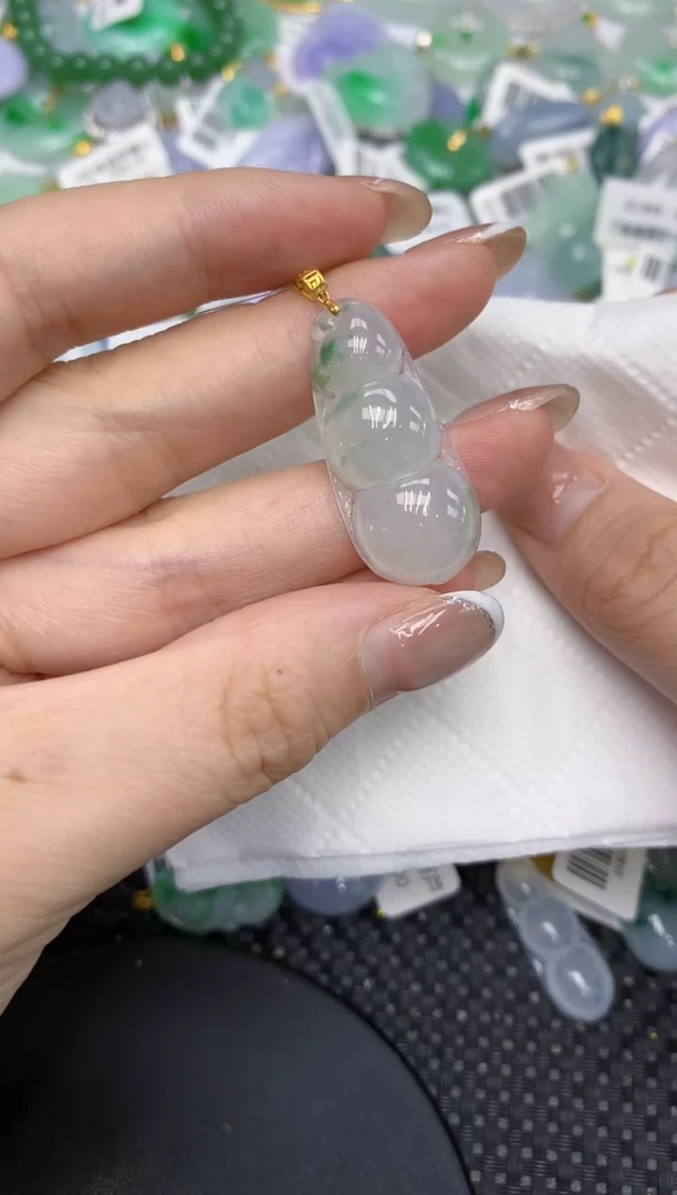 颈饰18K金镶嵌翡翠111111111