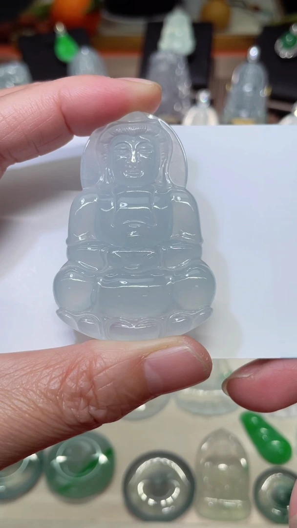 颈饰未镶嵌翡翠正装观音54.7/37.5/5.7