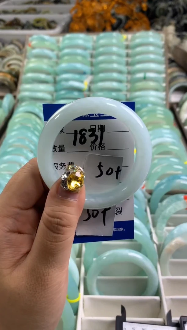 【闪购商品】蛇纹石玉手镯未镶嵌1831