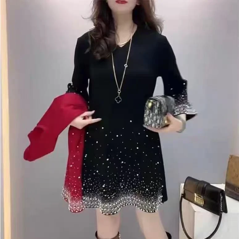 〖猫姐衣橱〗秋冬新款时尚空气层重工珍珠水钻连衣裙9001