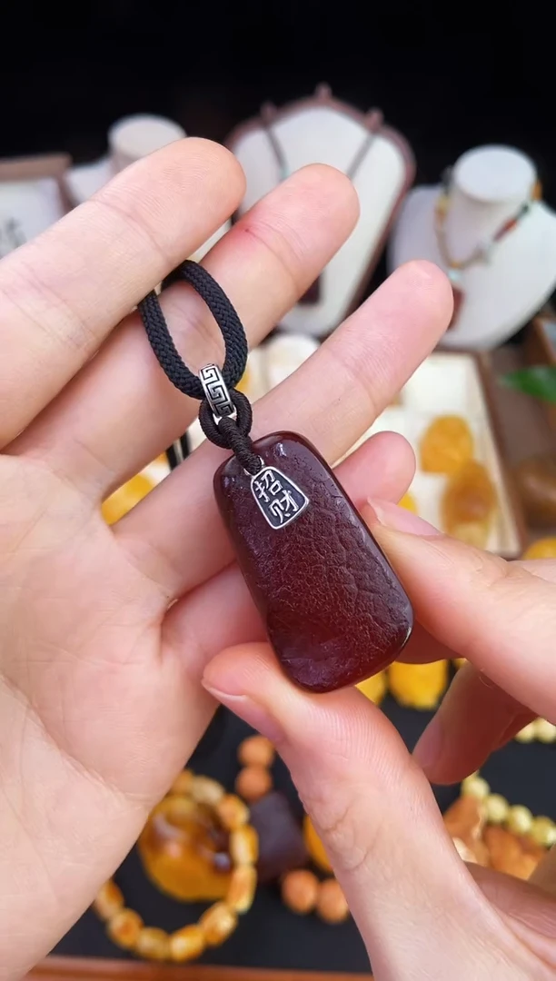 琥珀未镶嵌珠宝奇石柒月