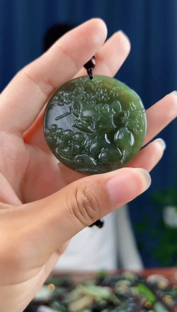 未镶嵌和田玉挂件拍一发一，多样性发货
