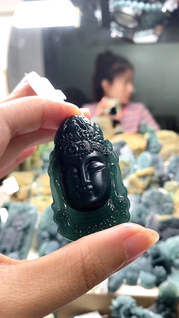翡翠未镶嵌颈饰粤****o翡翠