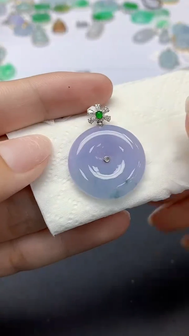 翡翠18K金镶嵌颈饰天然缅甸a货翡翠