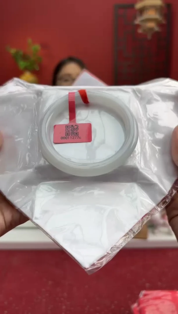 未镶嵌手镯（圆镯）翡翠翡翠手镯5