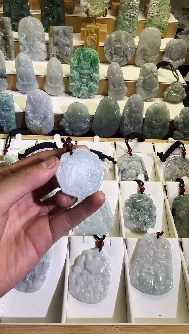 颈饰未镶嵌翡翠11/19   42