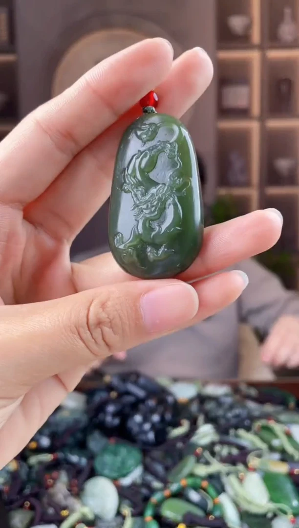 未镶嵌和田玉挂件拍一发一，多样性发货