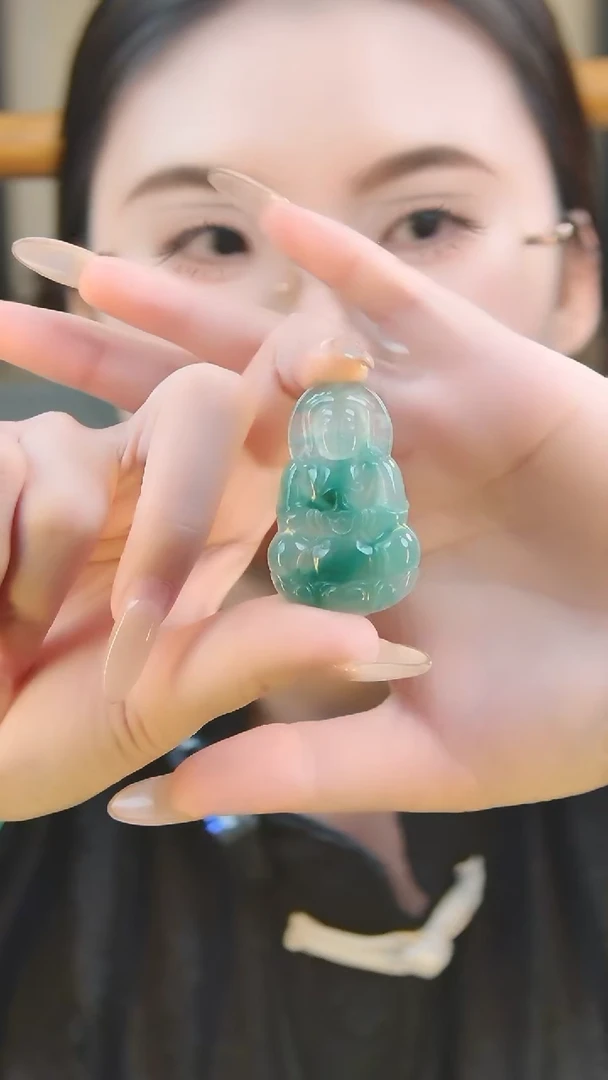 颈饰未镶嵌翡翠非洲翠观音吊坠