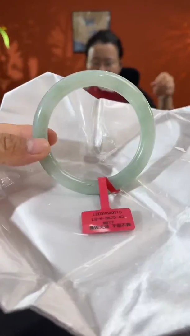 未镶嵌手镯翡翠4