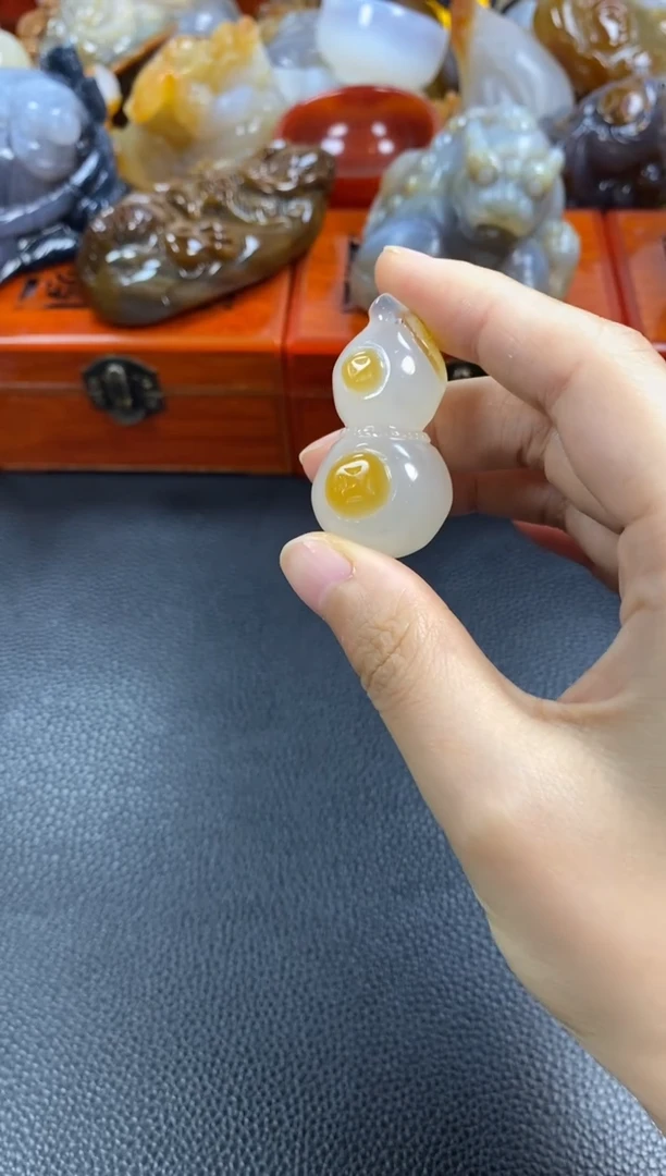 未镶嵌挂件玛瑙/玉髓杰**爷1