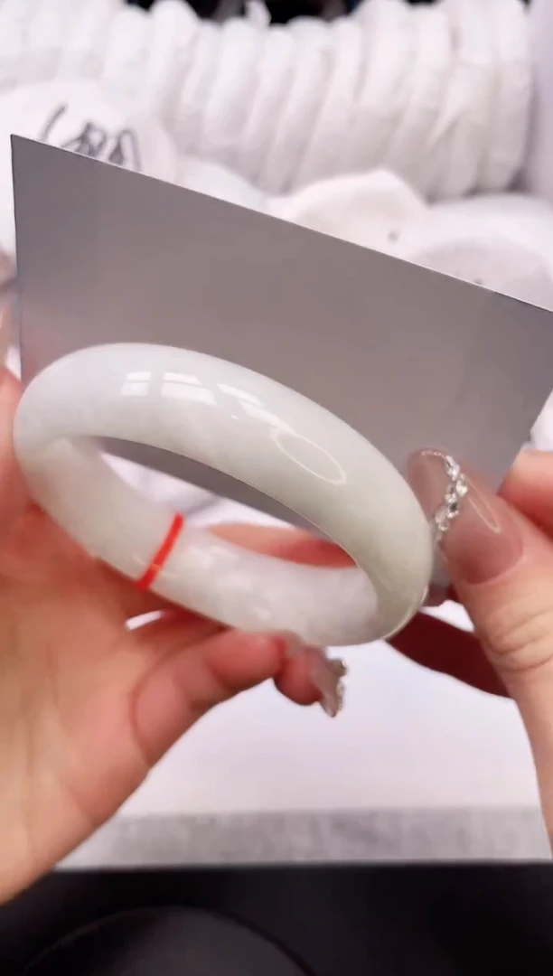 【闪购商品】和田玉手镯未镶嵌23K453-60