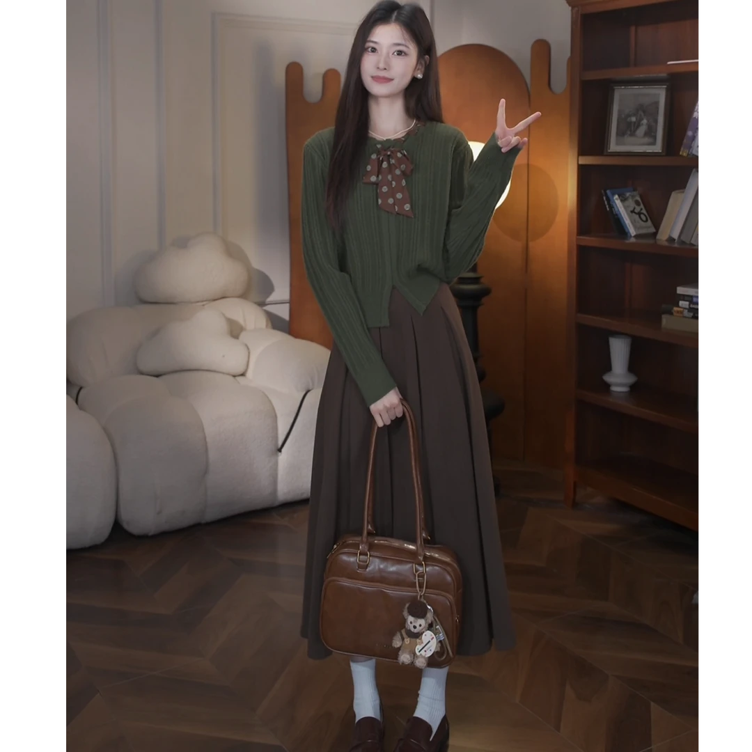 鹿向南[莫奈调色盘]秋季显白森系气质毛衣百搭半裙通勤氛围感套装