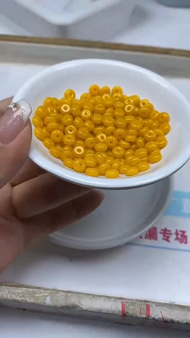 玛瑙/玉髓散珠未镶嵌M727鸡油黄3*6mm50颗9.9元